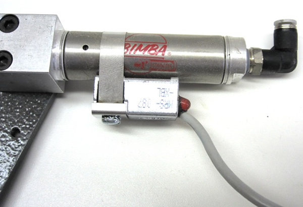 Brake actuator cylinder with sensor and cable